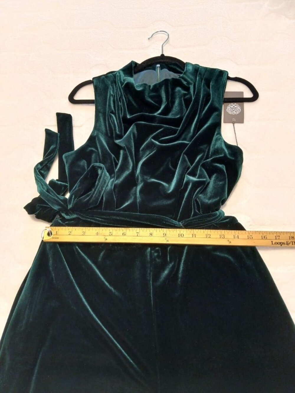Vince Camuto Emerald Velvet Wide-Leg Belted Jumpsuit Size L NWT - Picture 13 of 16